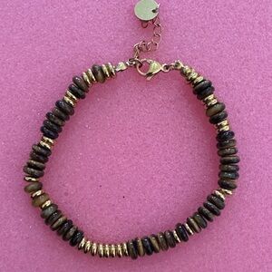 NWOT Elegant Tiger Eye and Gold Beaded Bracelet